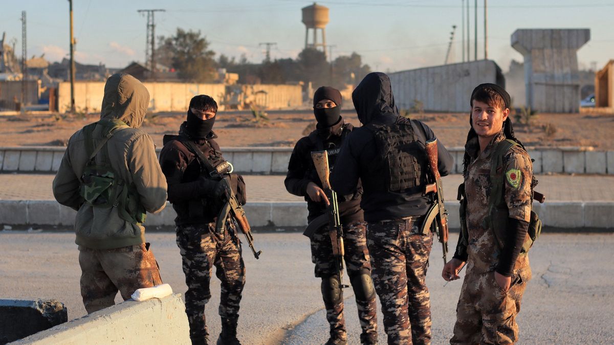 Islámský stát ožívá. Útokem na věznici v Hasaká se vrací ke svým kořenům